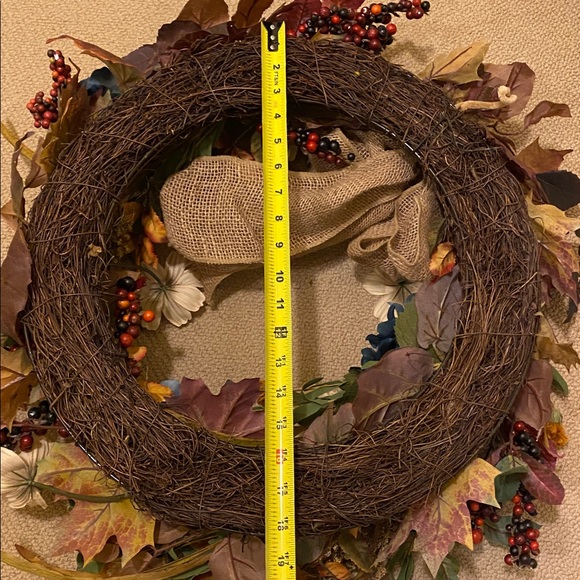 Fall wreath. 18 inch base grapevine wreath with fall leaves flowers and bow. - Picture 8 of 9